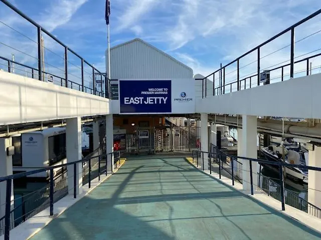 Apartment Seascape - Floating Home At Brighton Marina With Free Parking
